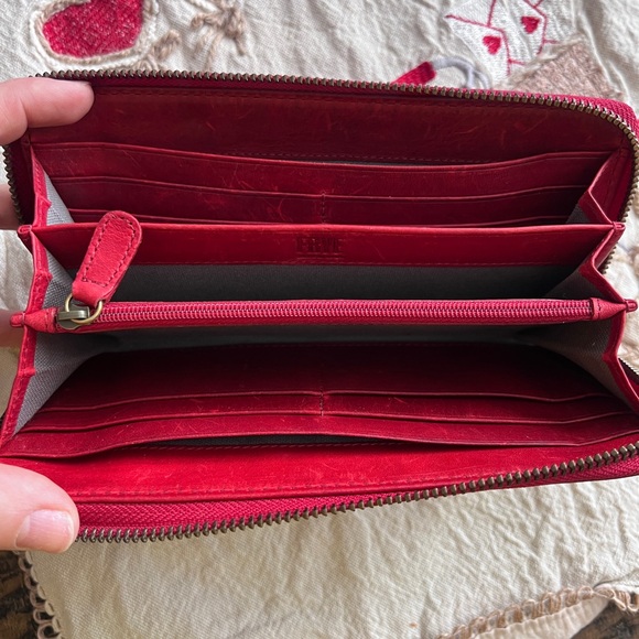 Frye red leather Wallet - Picture 3 of 3